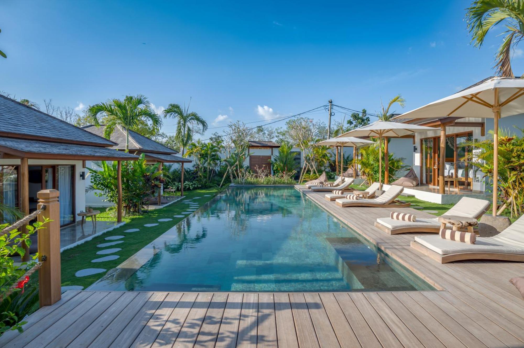 Ehoa Bali Nyanyi Boutique Hotel - In Front Of Entrance To Nuanu Tanah Lot Buitenkant foto