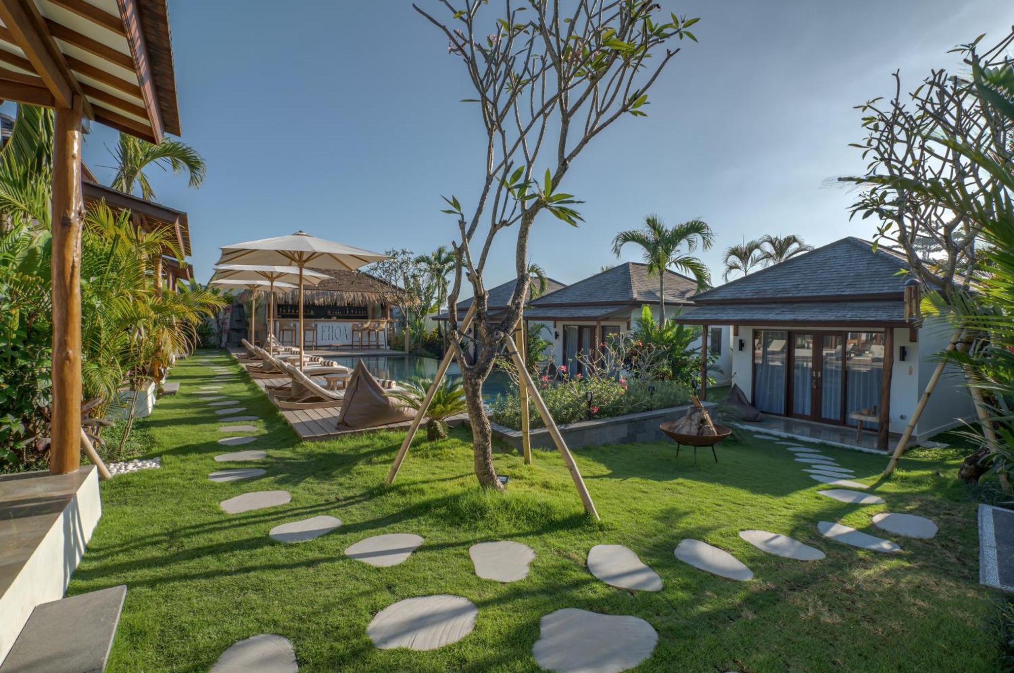 Ehoa Bali Nyanyi Boutique Hotel - In Front Of Entrance To Nuanu Tanah Lot Buitenkant foto