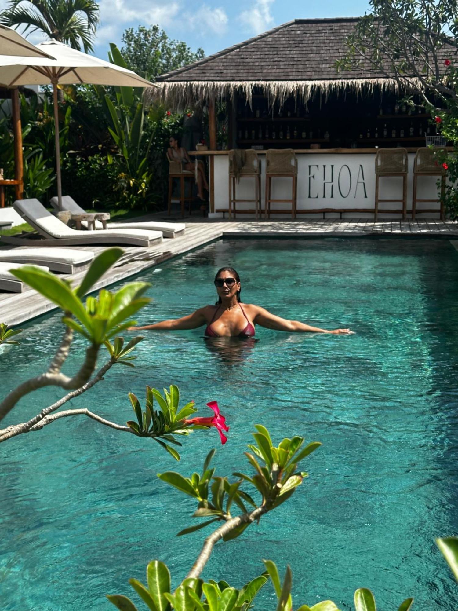 Ehoa Bali Nyanyi Boutique Hotel - In Front Of Entrance To Nuanu Tanah Lot Buitenkant foto